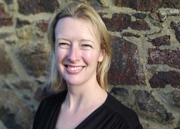 Jo Lindsay